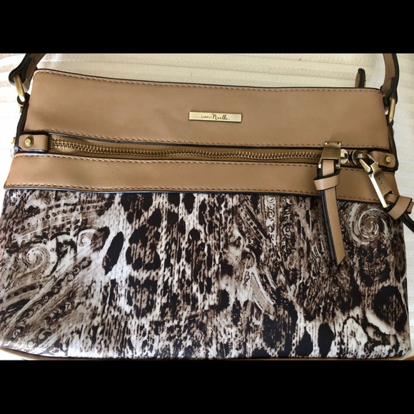 Simply Noelle Bag HOST PICK - Picture 4 of 14